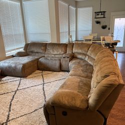 Reclining Sectional Smoke Free Home