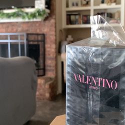 valentino oumo born in roma 