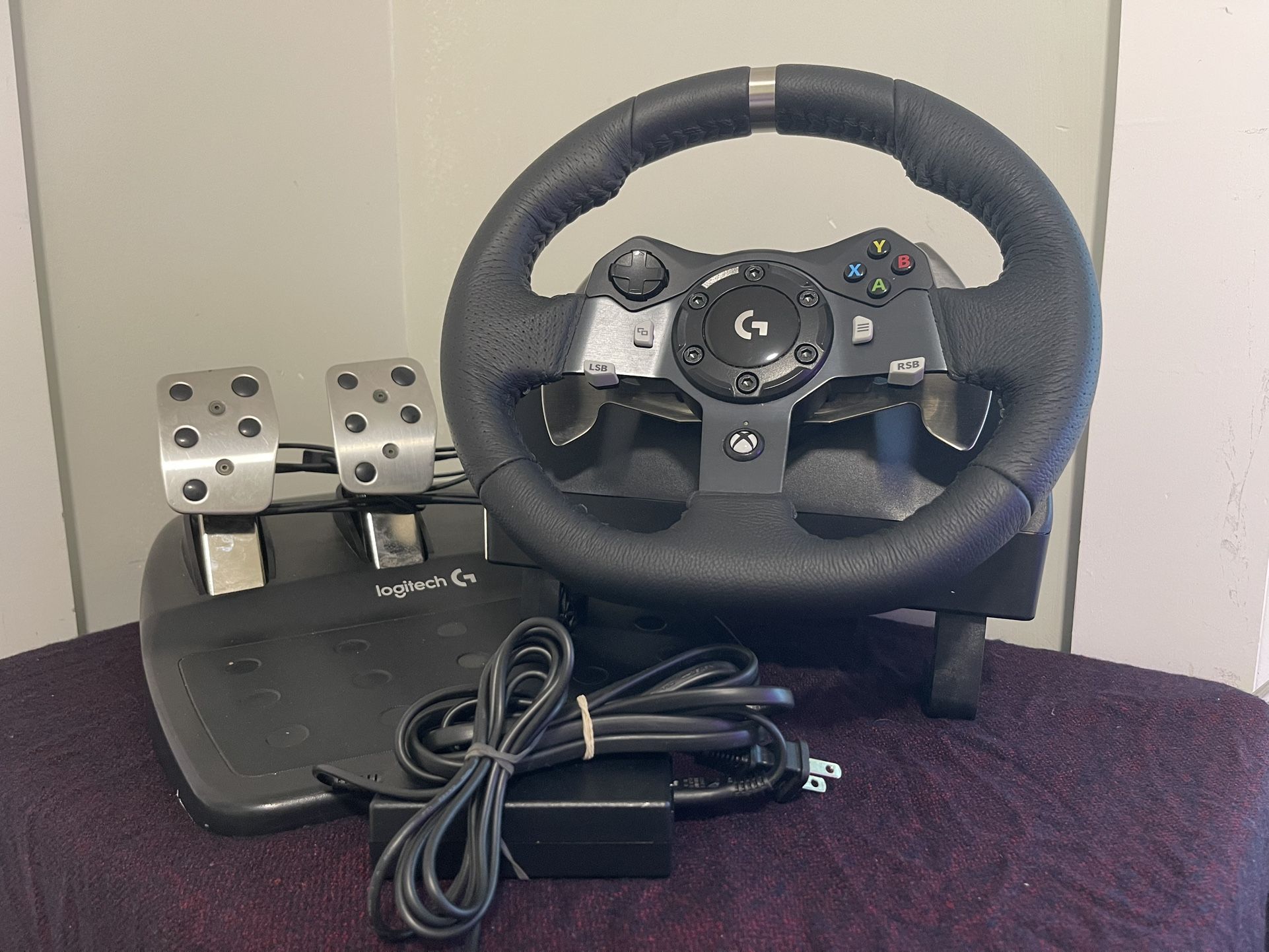 Logitech g920 steering wheel for xbox and pc