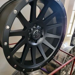 20 Inch Wheels 6lugs 4pcs$1000