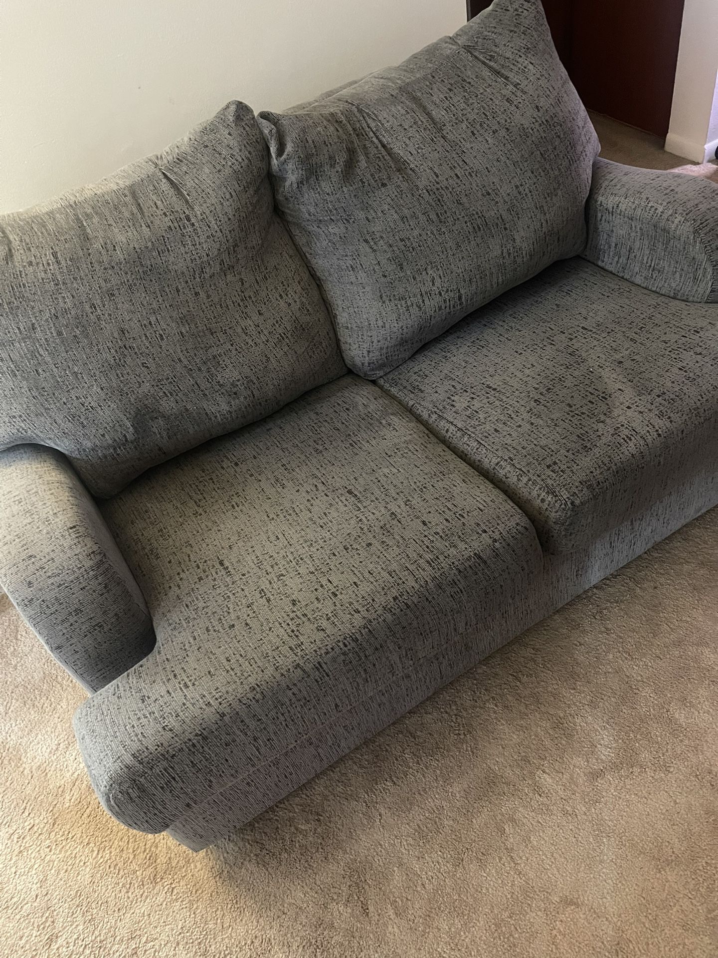 Free Sofa Set