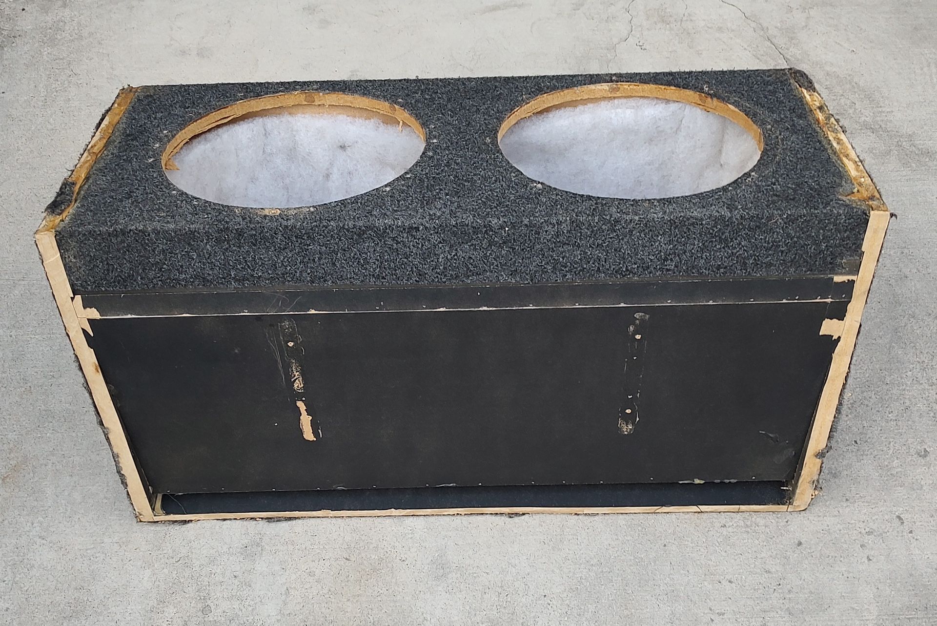 12 In JL AUDIO Dual Box With a Subwoofer for Sale in Las Vegas, NV