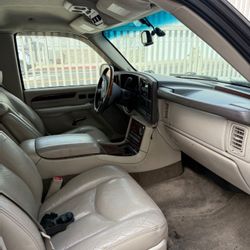 2001-2004 Escalade Parts