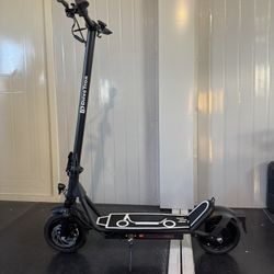 Electric scooter