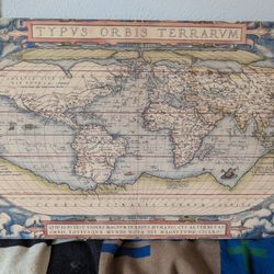 Canvas-printed Map 