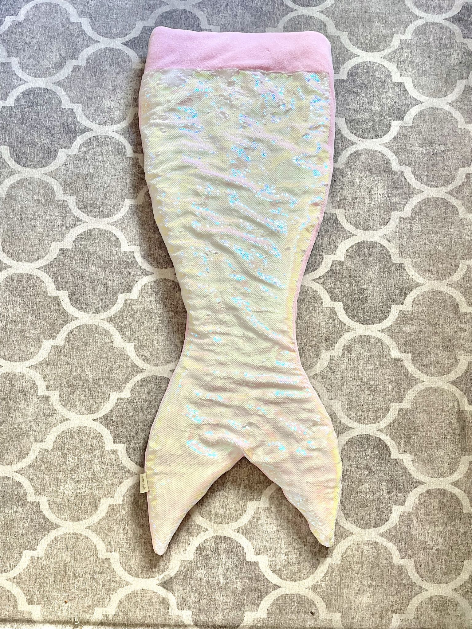 Cynthia Rowley Pink Flip Sequins Mermaid Tail Sleeping Bag Snuggle Wrap Blanket Kids Like New