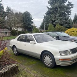 1996 Lexus LS 400
