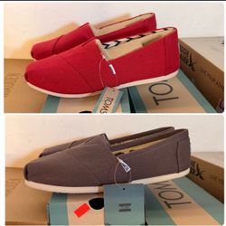 !HUGE SALE! TOMS Women’s Classic Canvas Slip-On Shoes in size 9.5 or 10 ONLY $7.99