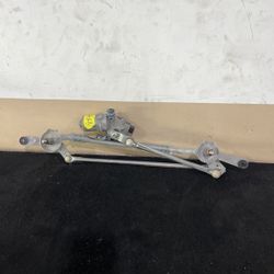 19-23 Cadillac Xt4 Windshield Wiper Motor 2019 2020 2021 2022 2023 2024