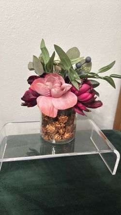 Decorative Vase With Flowers 