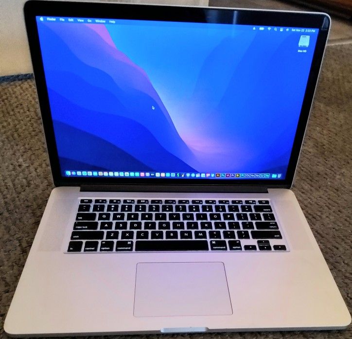 15"Macbook Pro/Logic Pro/Final Cut Pro X/Serato DJ Pro