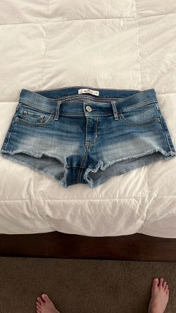 Hollister Cutoffs