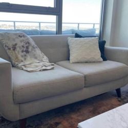 Offwhite Mid Century Modern Tufted Loveseat