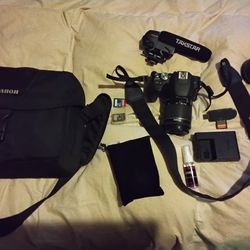 Cannon 200 Camara and takstar mic