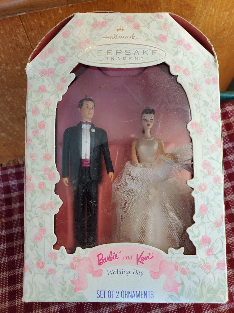 BARBIE AND KEN WEDDING DAY ORNAMENT/CAKE TOPPER