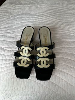 Chanel block heel shoes size 7