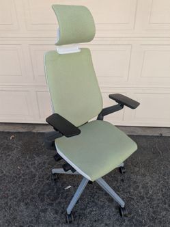 Steelcase Gesture Headrest Fully Loaded Ergonomic Office Computer Desk Task Chair