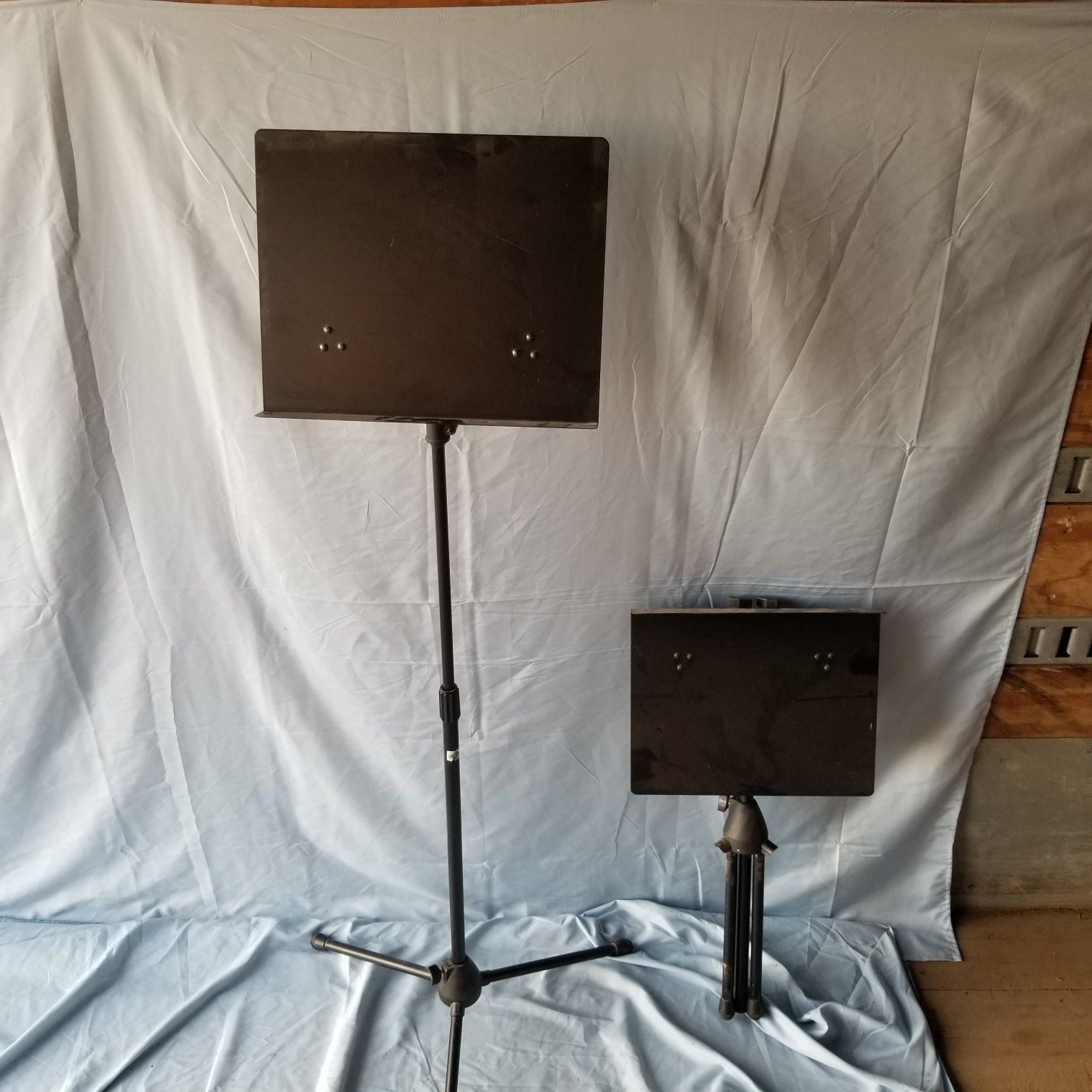 Music stands. 2. Collapsible, folding.