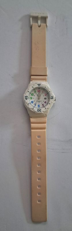 Casio LRW200H Women's Analog Wristwatch