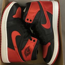 Woman’s 8.5 Jordan 1