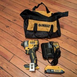 DeWalt Atomic 1/4" Impact Driver Kit