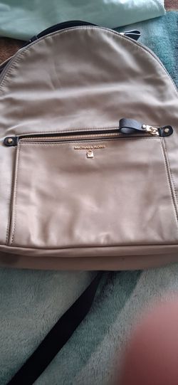 Brown pack back