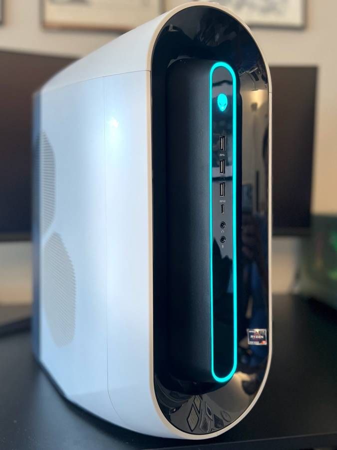 Alienware R10 – Ryzen 9 5900 | RTX 4060 | 64GB RAM | 1TB NVMe