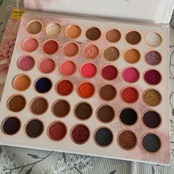 Eyeshadow