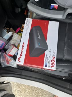 160 W pioneer subwoofer with kilmat
