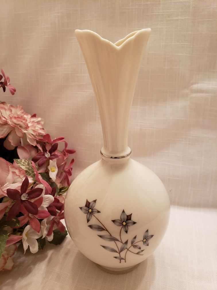 Kingsley High Vase (Bulbous) by LENOX
