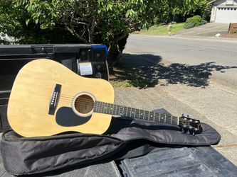 Acoustic Guitar Squier Music like New in Great Condition 