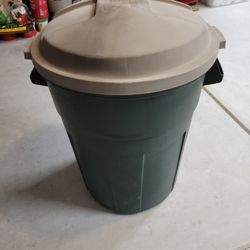 Roughneck 32  Gallon Can