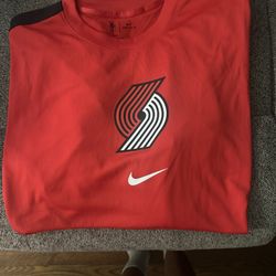 Blazers NBA dry FIT Long Sleeve Shirt. 
