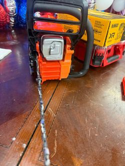 Echo 14 in. 34.4 cc Gas 2-Stroke Rear Handle Chainsaw with Automatic Chain Oiler like new $180 firm