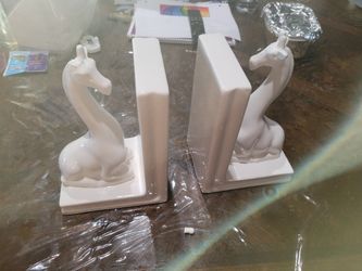 Giraffe Book Ends