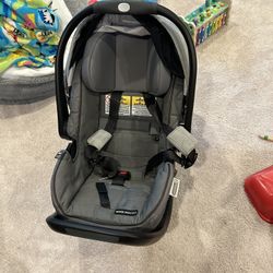 Graco Premier Snug Ride Snugfit 35xt