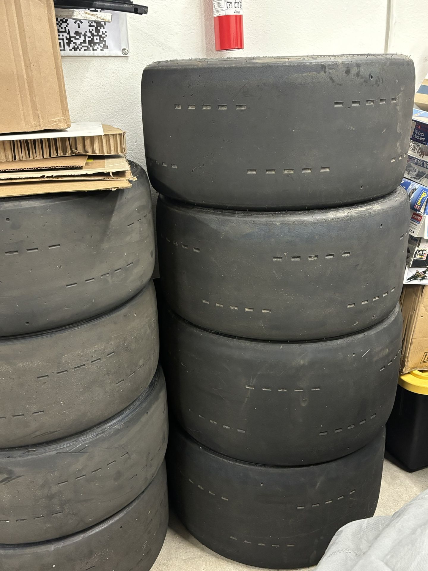 17” Hoosier R7 Race Tires (Used)