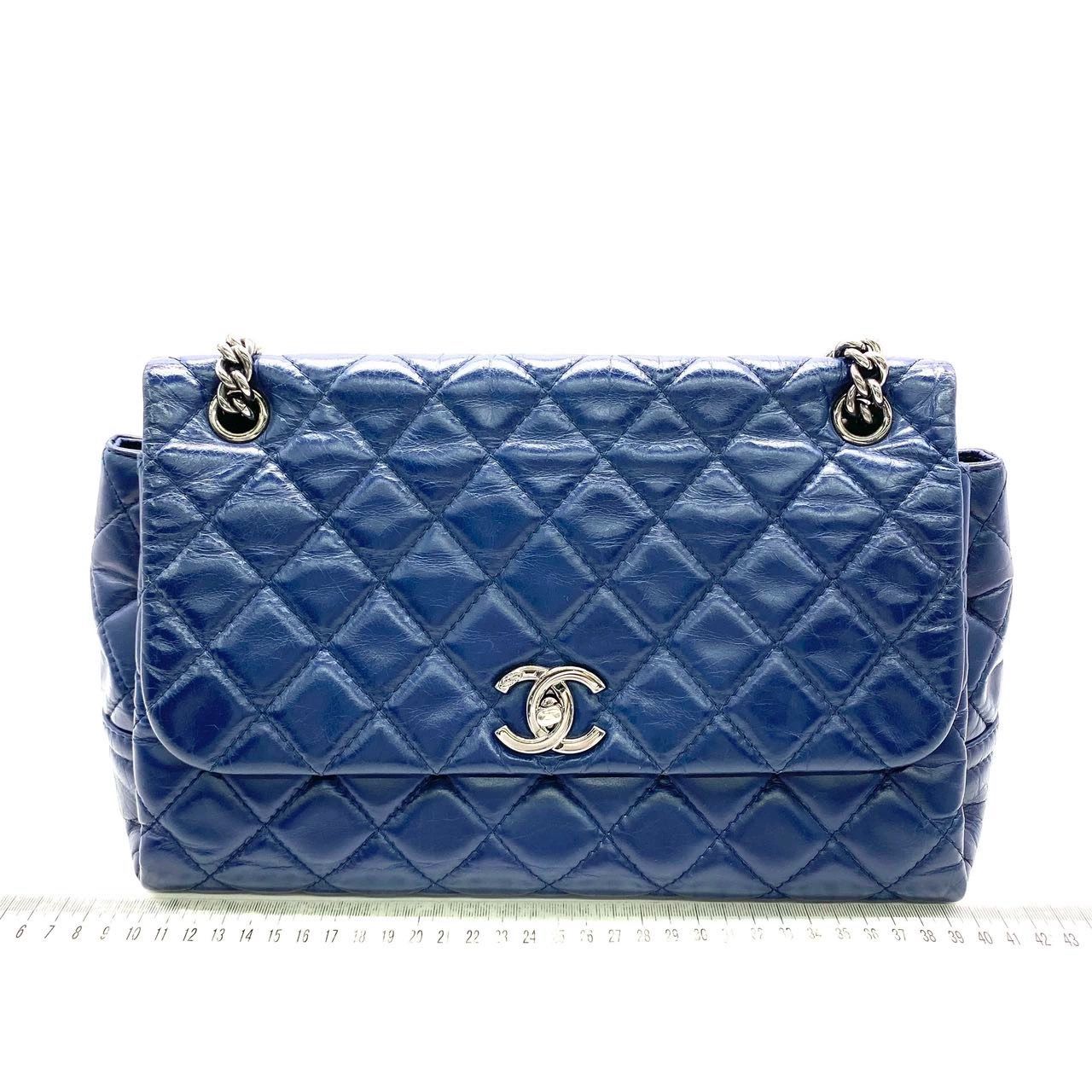 Auth Chanel Medium Classic Flap Bag – Shiny Crinkled Calfskin (Oil Wax Leather) – Navy Blue – Silver Hardware 