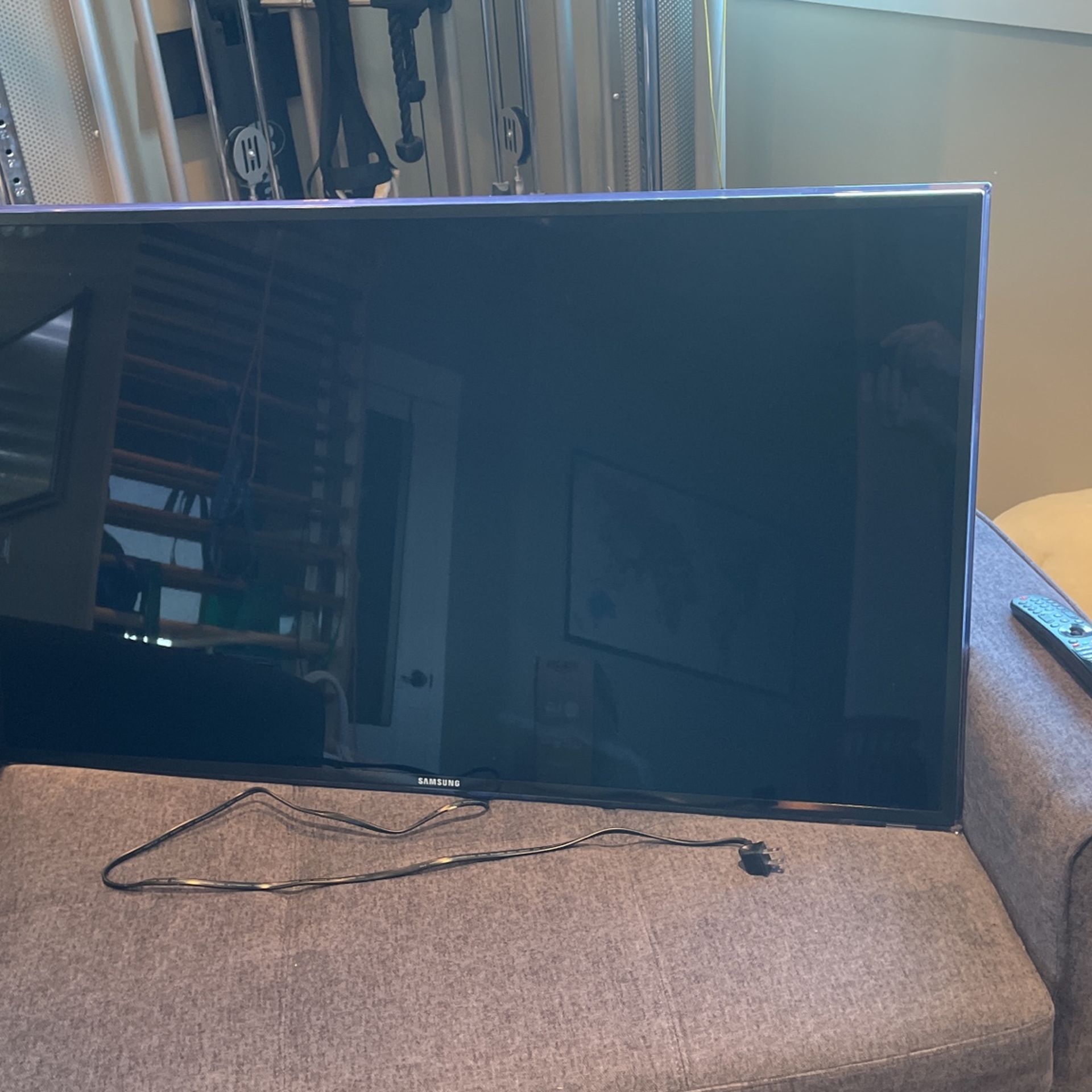 Samsung 46” Flat Screen TV
