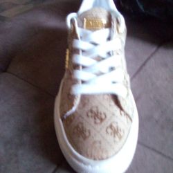 Guess Shoes 7M