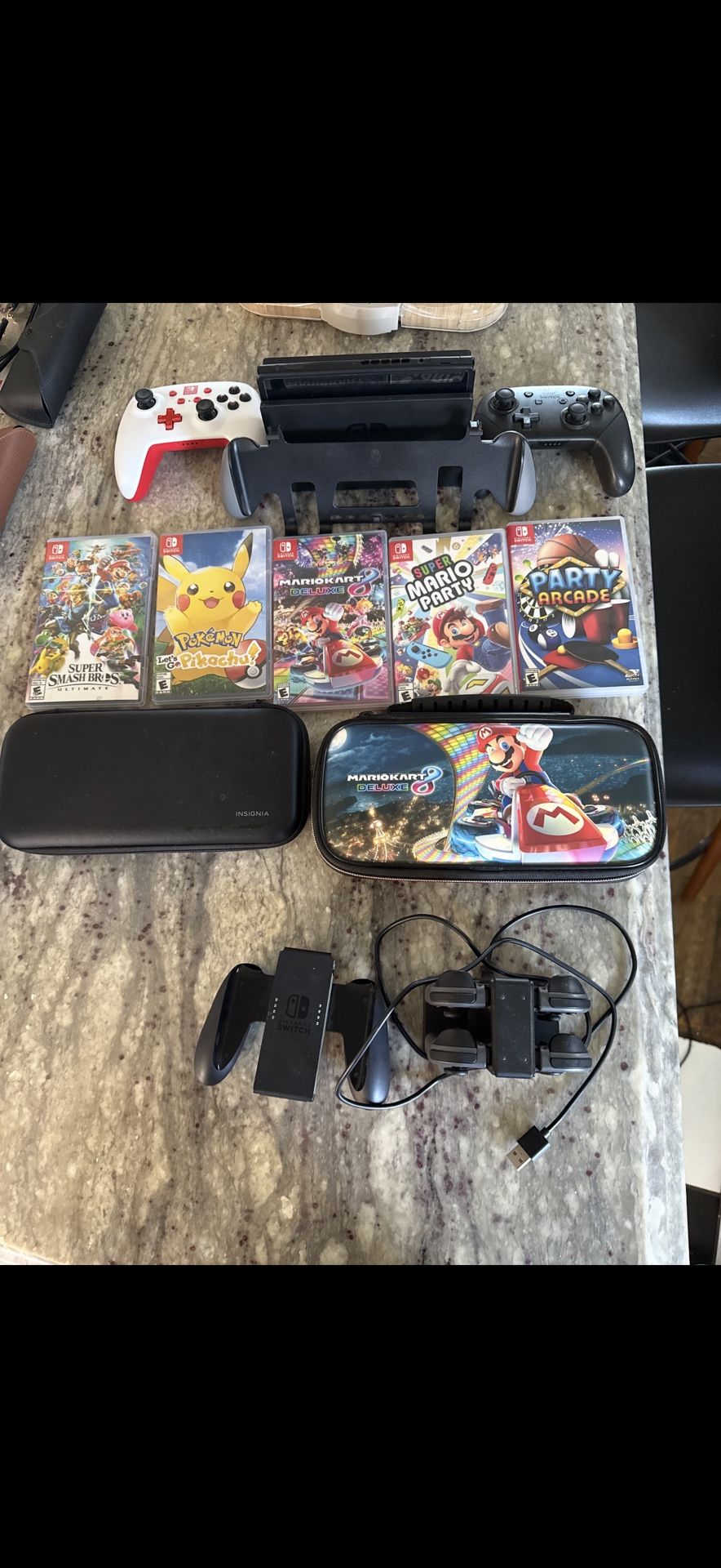 NINTENDO SWITCH WITH BOX (LIKE NEW)