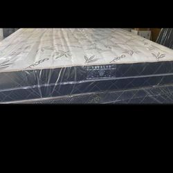 Queen bed pillow top can deliver new