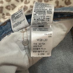 women’s levi jeans size w28 l30