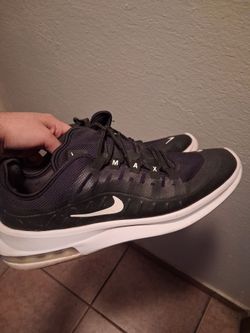 Mens Nike Shoes Size 10