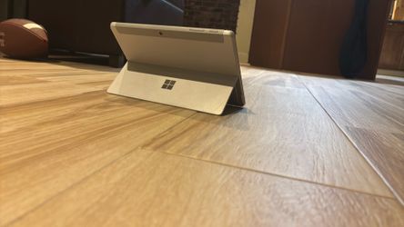 Microsoft Surface Go 4GB RAM, 64GB (with charger)