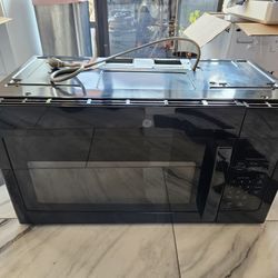 Black GE Microwave