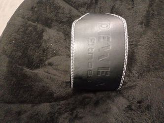 1Leather weightlifting belt with lumbar support