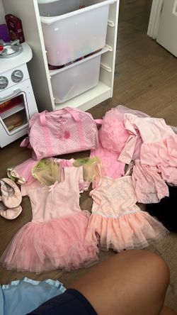 Girls ballet size 4-6 leotards, tutus, shoes