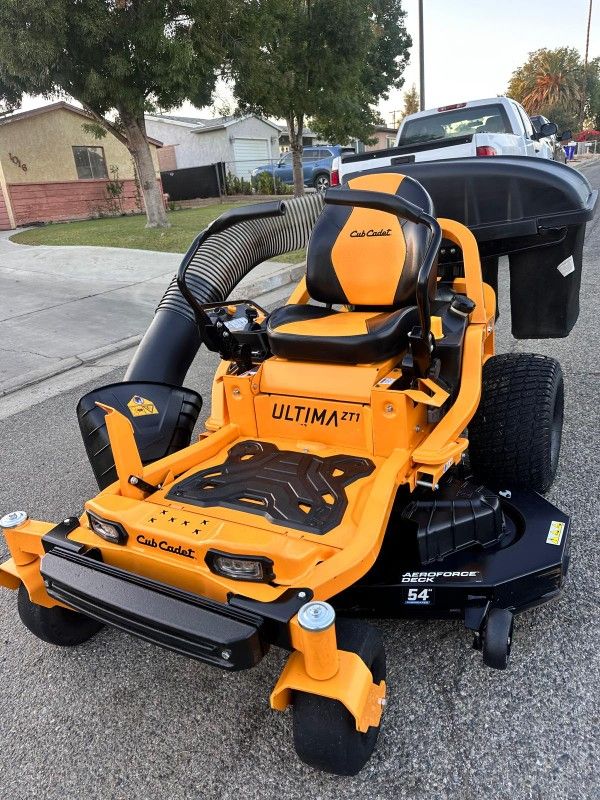 Cub Cadet Ultima ZT1 54″ 24HP Kohler 7000 Zero Turn Mower Includes bag