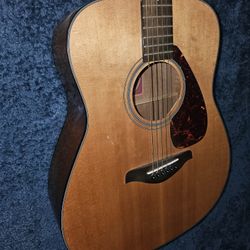 Acoustic Guitar 🎸 The best entry level guitar for beginners, very popular model.